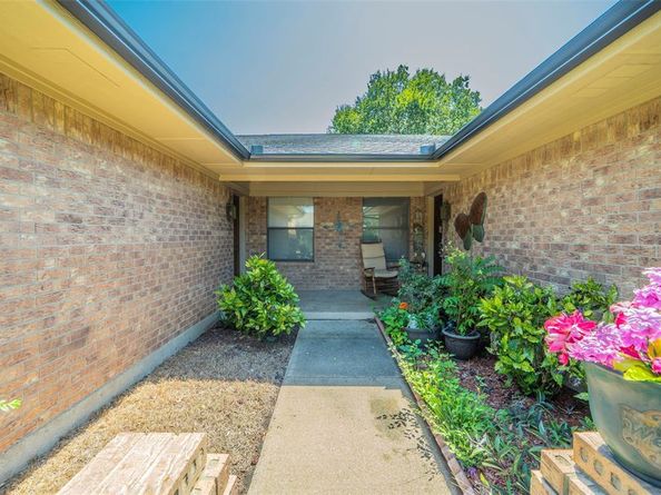 510  Sierra Drive , DeSoto Texas 75115