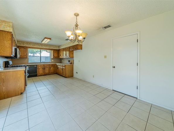 510  Sierra Drive , DeSoto Texas 75115