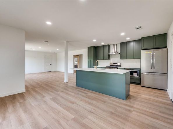 3134 W Jefferson Boulevard , Dallas Texas 75211