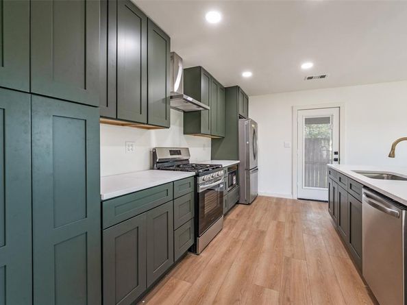 3134 W Jefferson Boulevard , Dallas Texas 75211