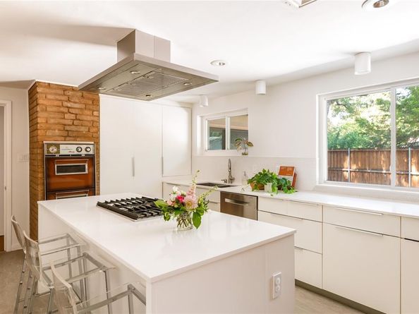10509  Evangeline Way , Dallas Texas 75218