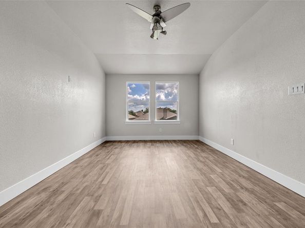 513  Creekbend Street , Crowley Texas 76036