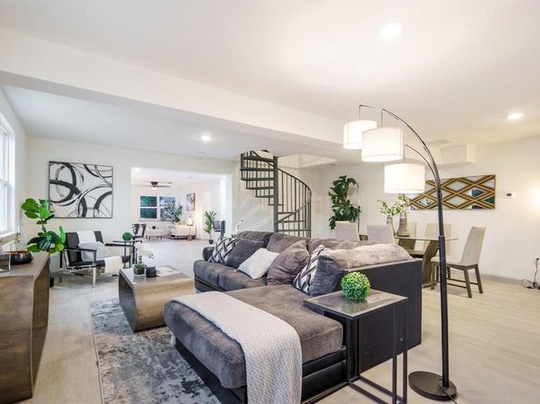 2718  Anderson Street , Irving Texas 75062