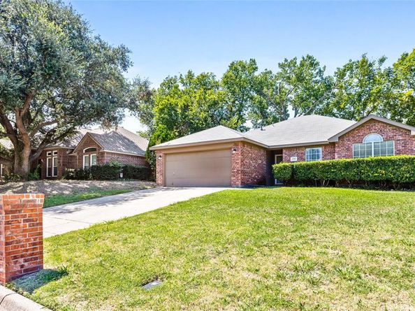 4730  Lennon Avenue , Arlington Texas 76016
