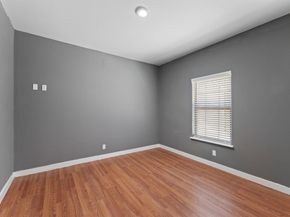 1915  Gaylord Drive , Dallas Texas 75217