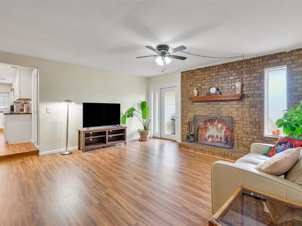 1617  Baltimore Drive , Richardson Texas 75081