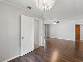 1804  Walnut Avenue , Carrollton Texas 75006