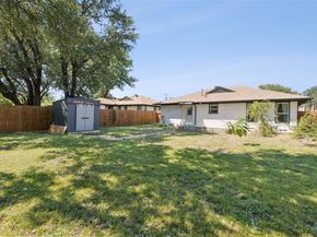1804  Walnut Avenue , Carrollton Texas 75006