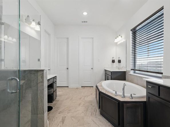 1820  Climbing Court , Argyle Texas 76226