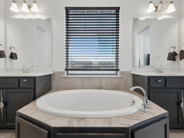 1820  Climbing Court , Argyle Texas 76226