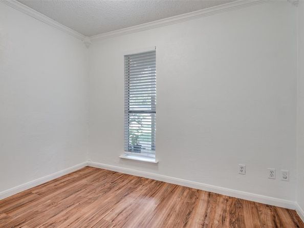 8110  Skillman Street  1031, Dallas Texas 75231