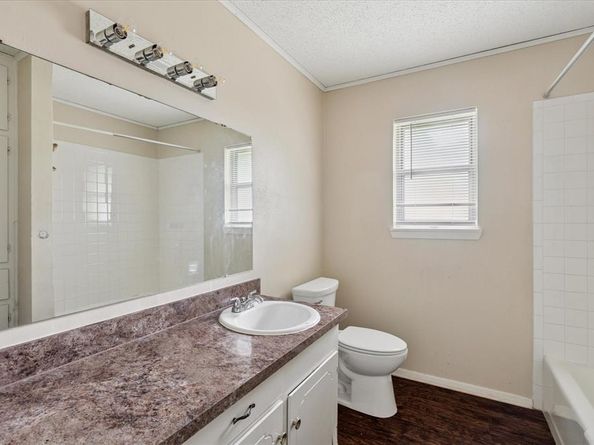 5108  South Drive , Fort Worth Texas 76132