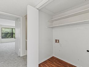 5840  Spring Valley Road  1510, Dallas Texas 75254