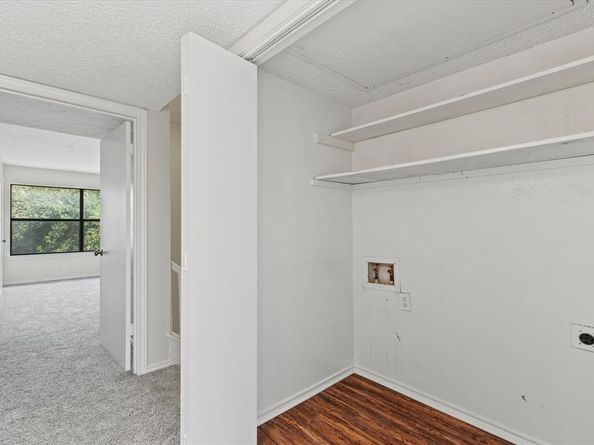 5840  Spring Valley Road  1510, Dallas Texas 75254