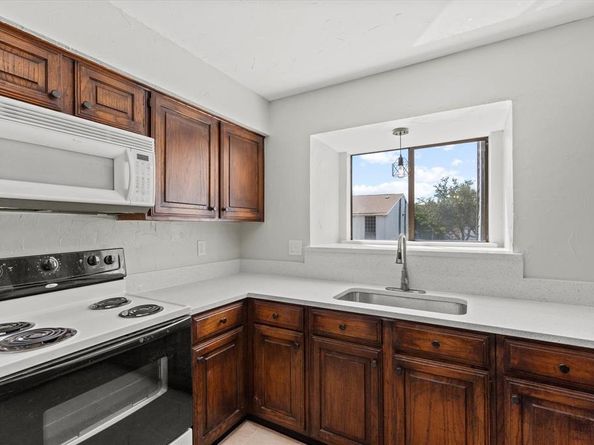 5840  Spring Valley Road  1510, Dallas Texas 75254