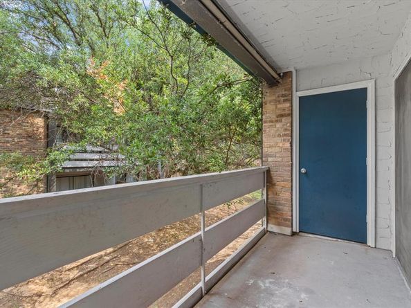 5840  Spring Valley Road  1510, Dallas Texas 75254