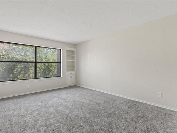 5840  Spring Valley Road  1510, Dallas Texas 75254