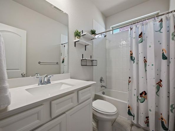 1260  Canuela Way , Justin Texas 76247