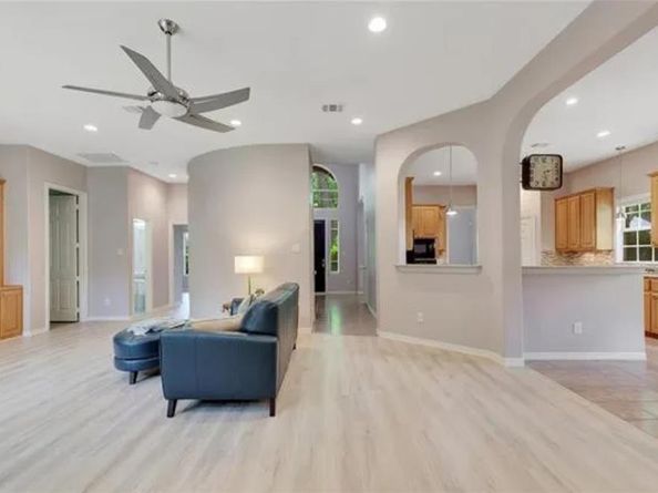 1501  Wyndmere Drive , DeSoto Texas 75115