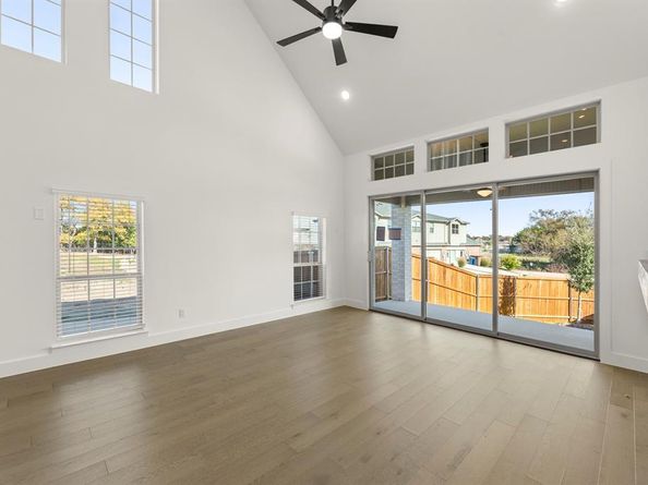 12814  Meadow Glen  , Rowlett Texas 75089