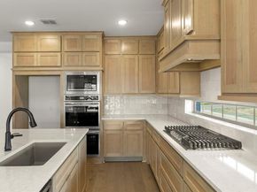 12814  Meadow Glen  , Rowlett Texas 75089