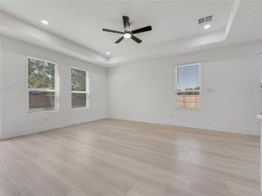 616 W ave f  , Garland Texas 75040