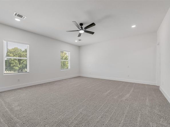 616 W ave f  , Garland Texas 75040