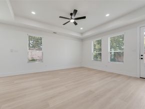 616 W ave f  , Garland Texas 75040