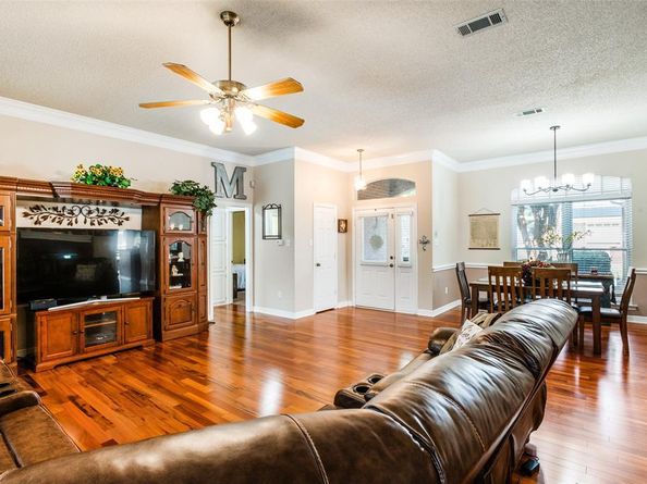 1020  Shady Oak Trail , Mansfield Texas 76063