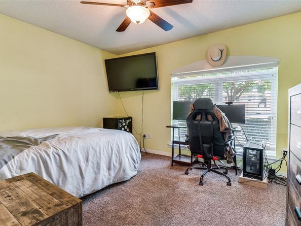 1020  Shady Oak Trail , Mansfield Texas 76063
