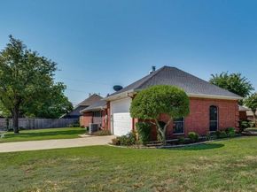 1020  Shady Oak Trail , Mansfield Texas 76063
