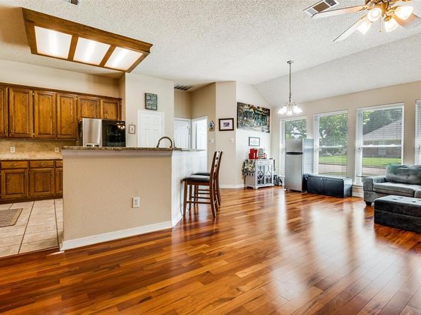 1020  Shady Oak Trail , Mansfield Texas 76063