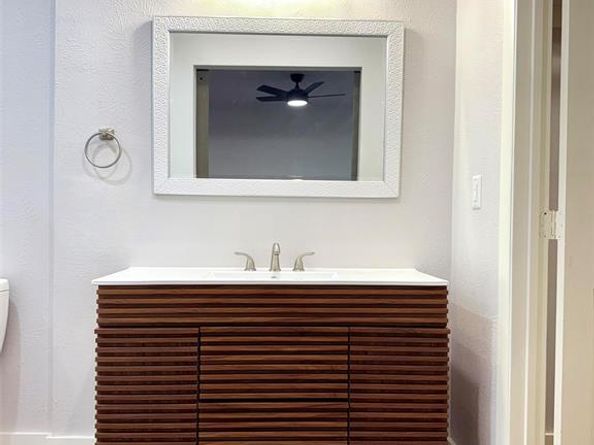 4  Robins Nest Drive , Hickory Creek Texas 75065