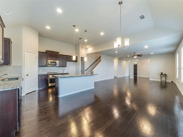1917  Edgewater Drive , Garland Texas 75043