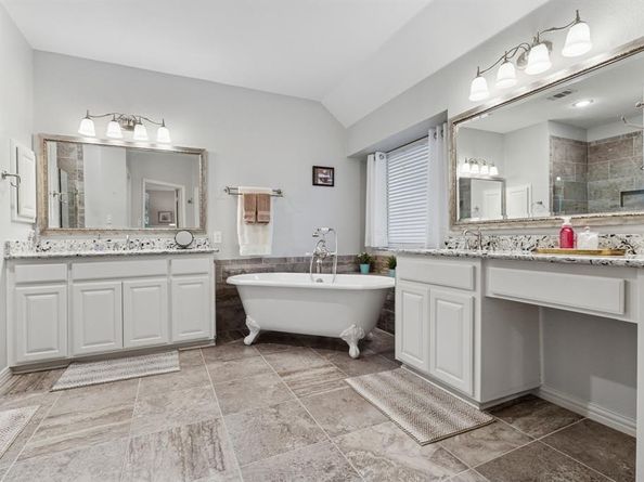 2323  Everton Drive , Arlington Texas 76001