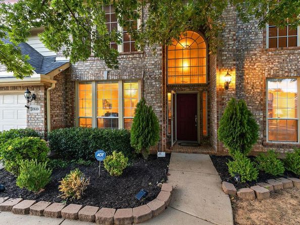 2323  Everton Drive , Arlington Texas 76001