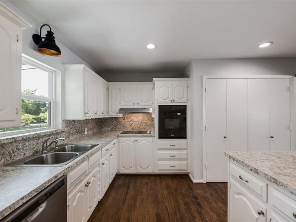 535  Lee Street , Cedar Hill Texas 75104