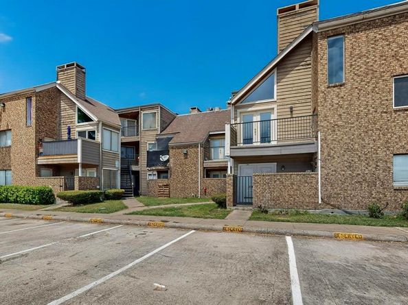 9809  Walnut Street  E209, Dallas Texas 75243