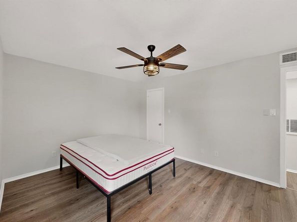 9809  Walnut Street  E209, Dallas Texas 75243