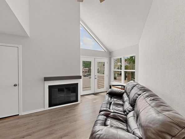 9809  Walnut Street  E209, Dallas Texas 75243