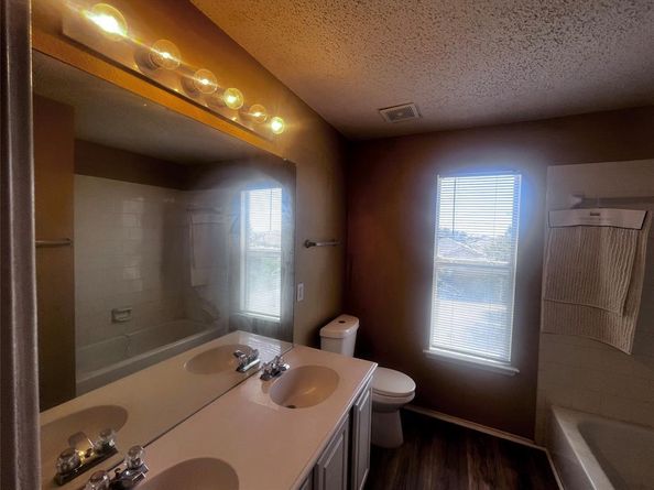 2904  Vicksburg Lane , Fort Worth Texas 76123
