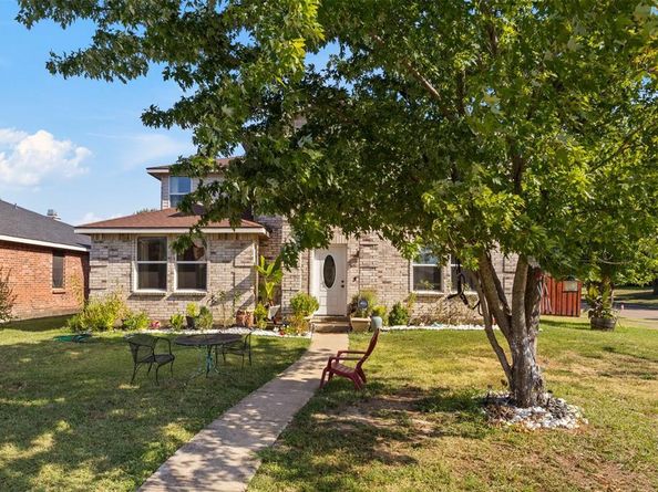 1034  Hollow Oak Road , Lancaster Texas 75134