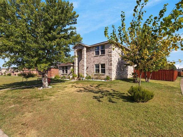 1034  Hollow Oak Road , Lancaster Texas 75134