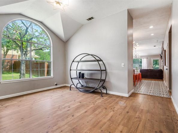 3213  Como Lake Road , Denton Texas 76210