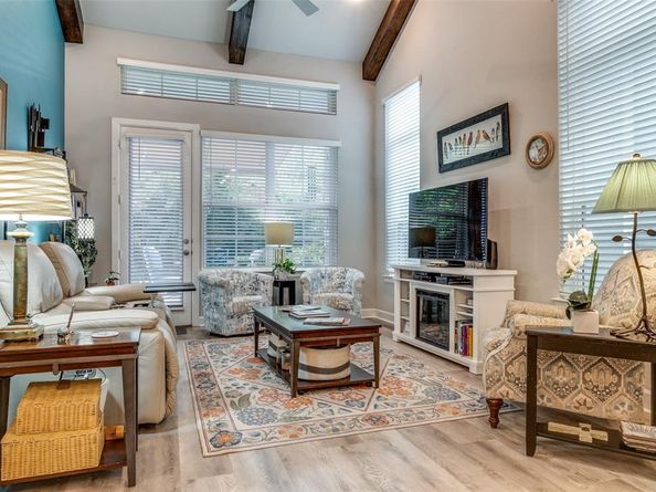 2062  White Grove Drive , Dallas Texas 75228