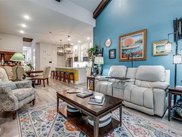 2062  White Grove Drive , Dallas Texas 75228