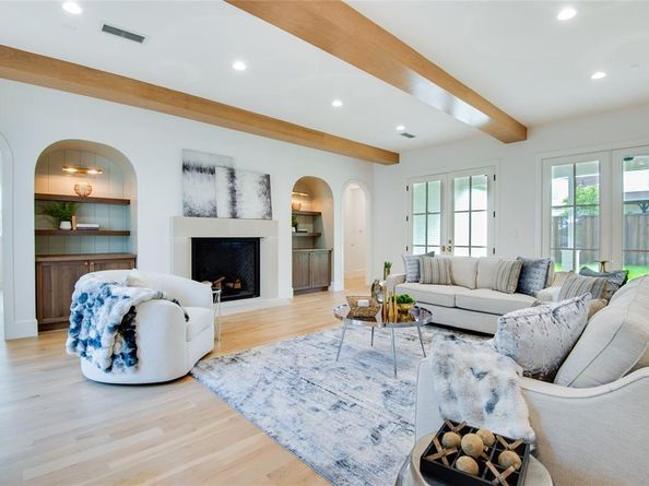 10326  Crestover Drive , Dallas Texas 75229