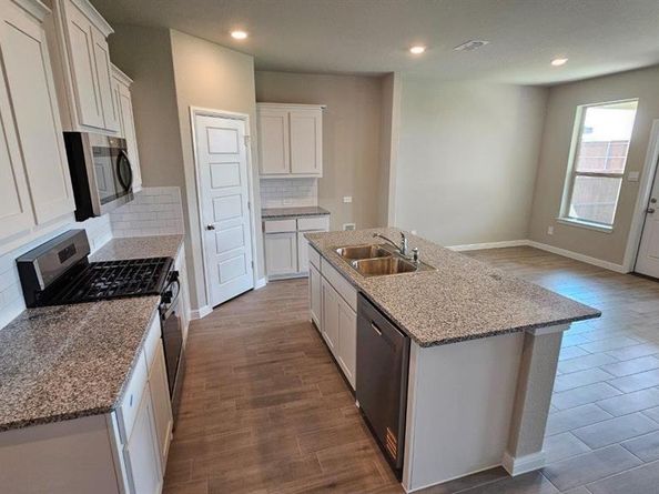 7717  TUSCARORA Drive , Denton Texas 76259