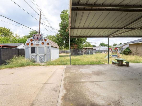 4105  Texas Drive , Dallas Texas 75211