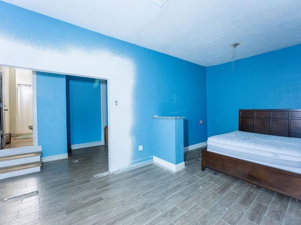 4105  Texas Drive , Dallas Texas 75211
